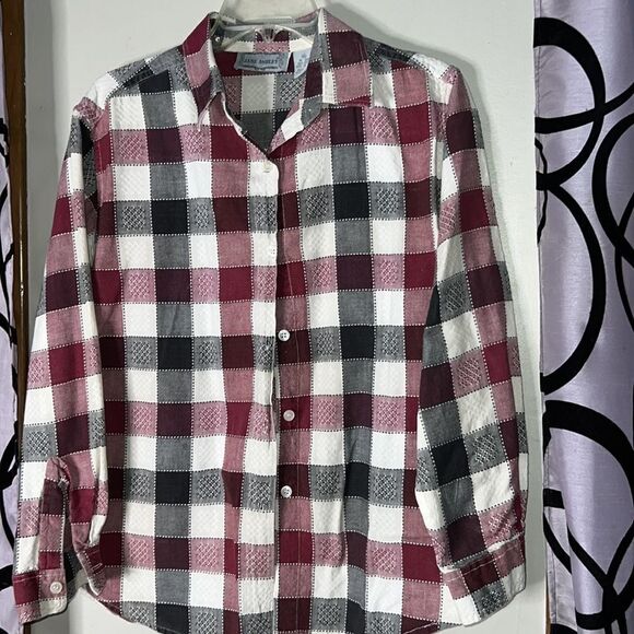 Jane Ashley plaid long sleeve button down shirt, size medium - Picture 7 of 10